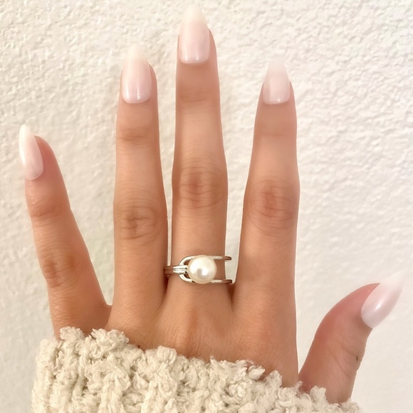 925 Sterling Silver Pearl Ring Minimalist Dainty Ring Pearl Accent Ring - Picture 6 of 8